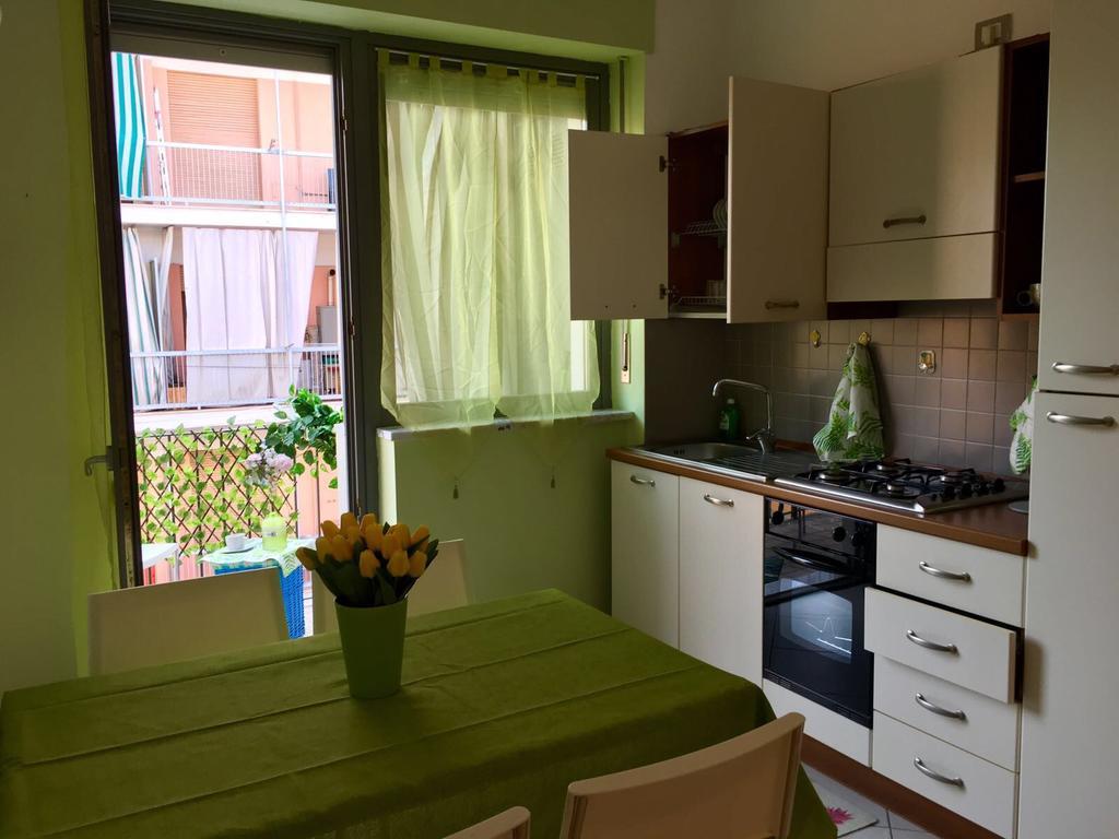 Casa Crissi Lägenhet Alba  Exteriör bild