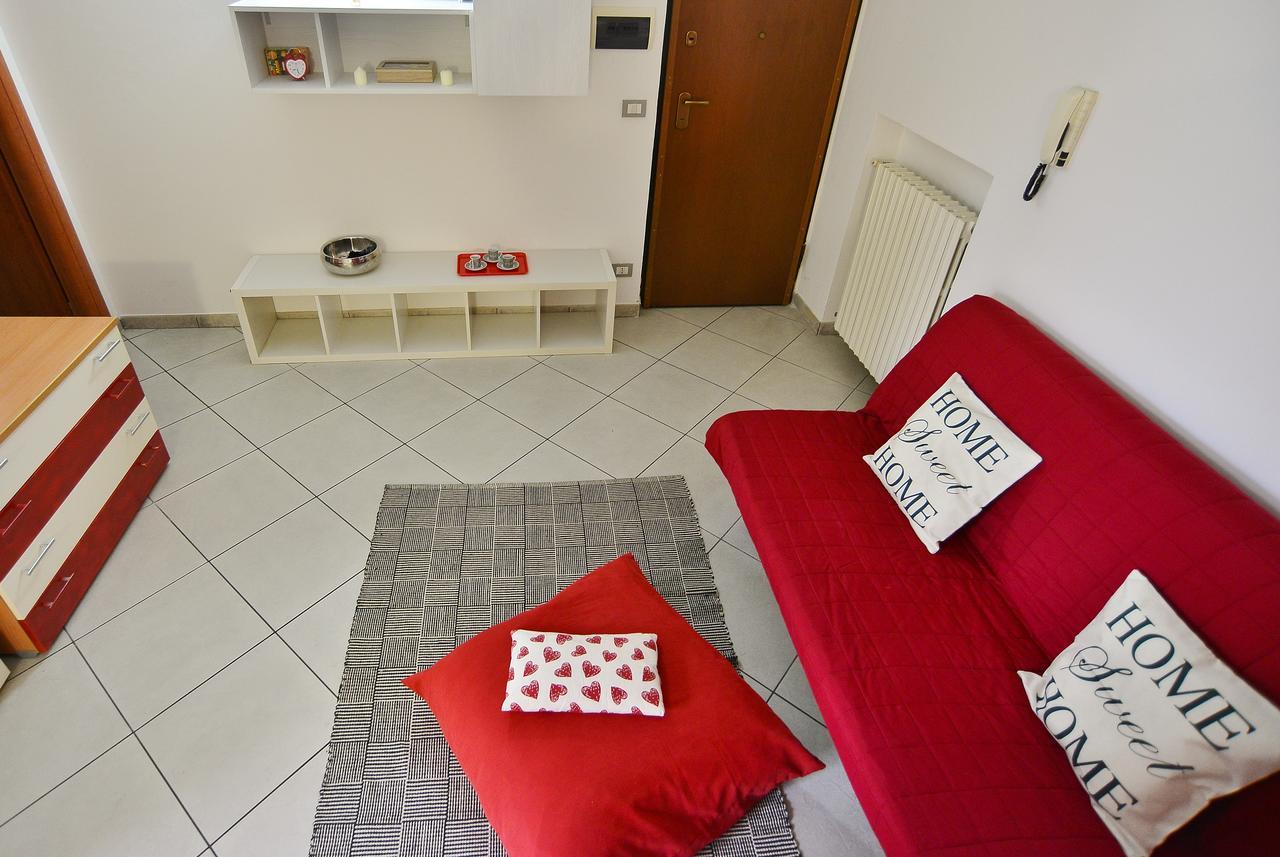 Casa Crissi Lägenhet Alba  Exteriör bild